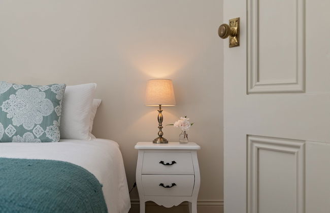 The Other House - Photo 2