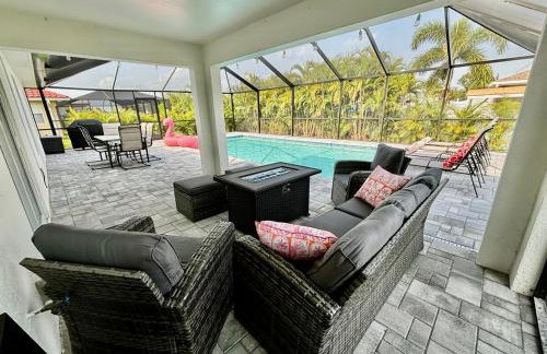 Cape House - 4 BR - Pool - Fire Pit - Private Backyard - Foto 11