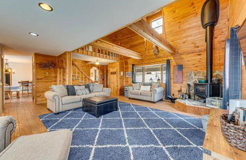 2 Mi to Elk Mountain Poconos Escape on 11 Acres! - Foto 5