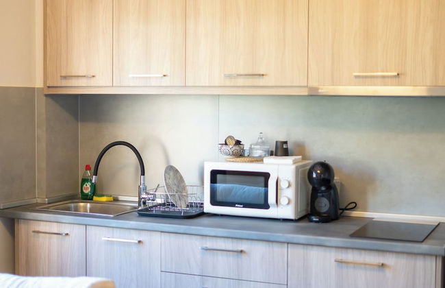 Tsikaris Boutique Guesthouse - Photo 12