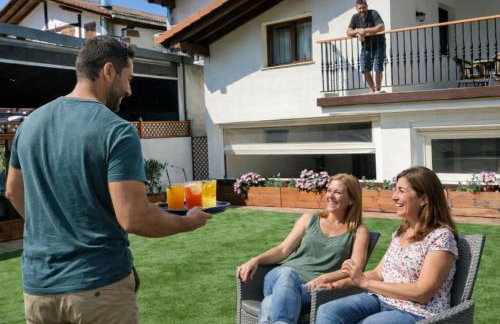 VIVIENDA RURAL PEROTXENEA LANDETXEA - una casa rural con jardín y barbacoa ideal para grupos y familias que quieren descubrir y disfrutar el norte de Navarra - Foto 36