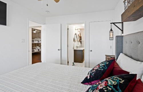 Lakefront, Private dock, ensuite-unit, King bed, Free EV charger, Boat Friendly - Foto 15