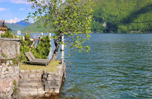 The Painter's Nest with Private Lake Garden - Photo 10