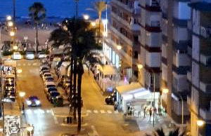 Piso familiar con amplia terraza 300m de la playa - Foto 36