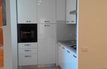 Alysia Apartment - Photo 6