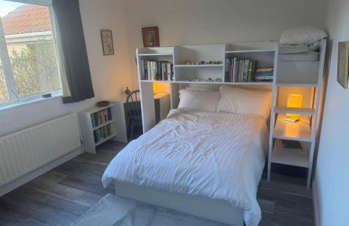 2-Bed Cottage Sleeps 5 - Pets Ok - Free Parking - Foto 7