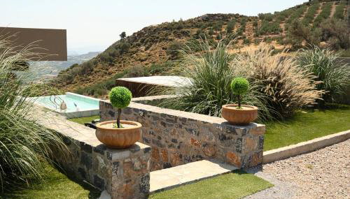 Villa Optasia Scenic Eco Home w heated private pool - Photo 5