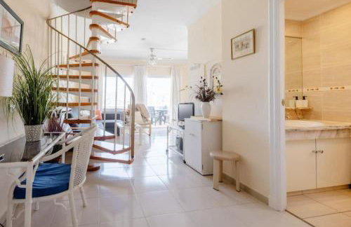 Book Inn Golf Park Sunny Cozy Apartment near the Ocean with large double terraces, fiber WIFI, 3 pools, bbq Tenerife South - Foto 16