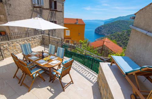 House Bajota with terrace and sea view - Foto 2