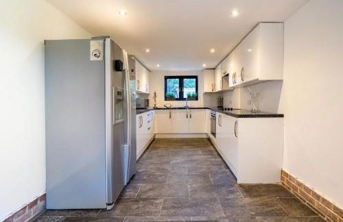 Period Luxury Converted Barn Windsor/Maidenhead - Perfect for family groups - Foto 102