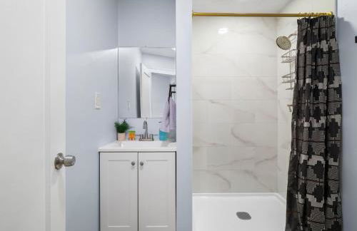 4 Bed 2 Bath Walk to Lakewood Restaurants and Shops - Foto 37