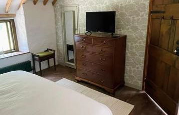 Former Corn Mill Cottage on the North Wales coast - Photo 10