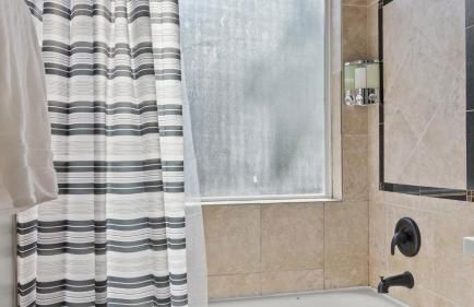 Upstay East Austin Retreat w Yard - 5min to Downtown - Foto 20