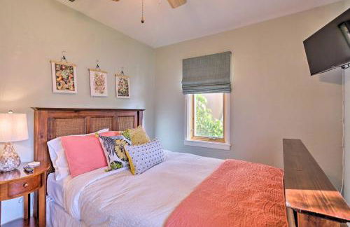 Yard and Hot Tub Historic Lake Worth Cottage! - Photo 22