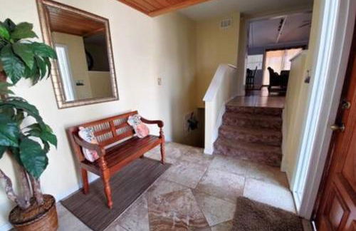 Oceanfront Beach Cottage - Pool, Yard, Private Beach Access, Sleeps 12 - Foto 6