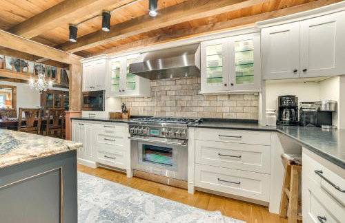 9 Mi to Boyne Resort! Farmhouse Near Town and Lake - Foto 10