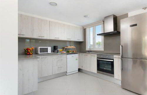 STUNNING VILLA MARIANELLA, CASA GRIS, POOL, BBQ, AC, FREE WiFi - Foto 20