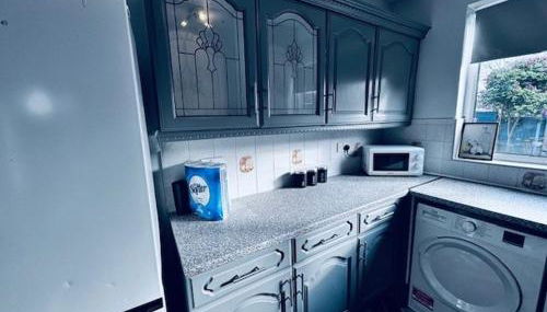 The Castleton Haven - 3 Bed Semi near M62 & M60 Motorways and Easy access to Manchester City Centre - Netflix and free high speed WIFI - Foto 5