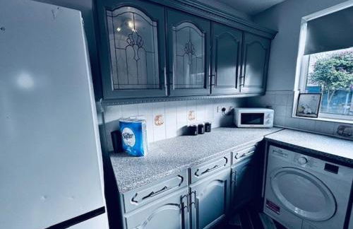 The Castleton Haven - 3 Bed Semi near M62 & M60 Motorways and Easy access to Manchester City Centre - Netflix and free high speed WIFI - Foto 5