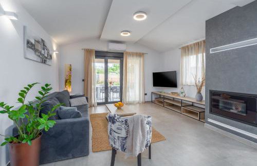 Moderne Villa mit Privatpool, Meerblick, Babybett, BBQ, klimatisierte Schlafzimmer - perfekt zum Biken - Photo 17