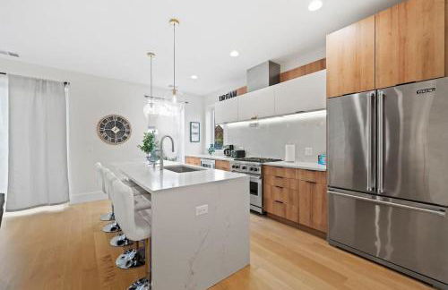 Comfy 3-BD Apt near United Center with Balcony - Foto 20