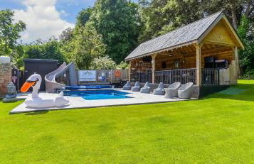 Luxurious oasis relax 32c pool, jacuzzi games bar - Foto 1