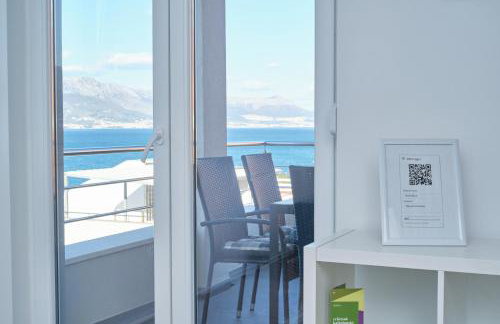 Queen's Lodge Mastrinka by Litto - Photo 62