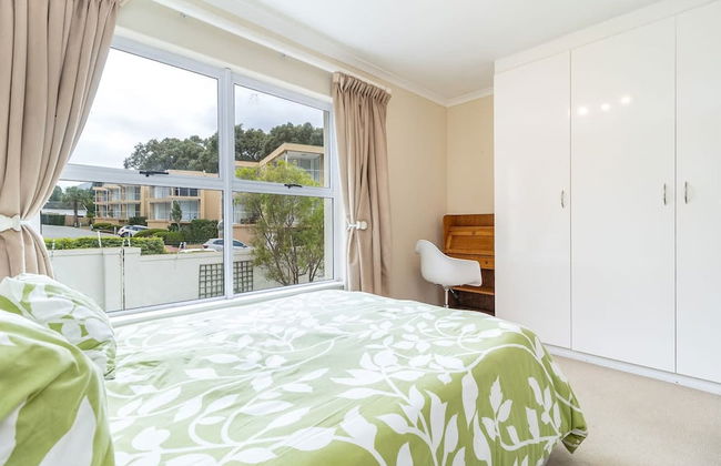 3 Bedroom Family Home - Houtbay - Photo 14