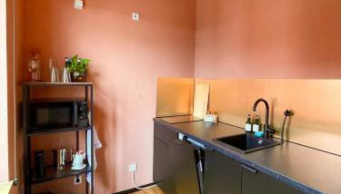 Schicke & zentrale Altbauwohnung - Photo 2