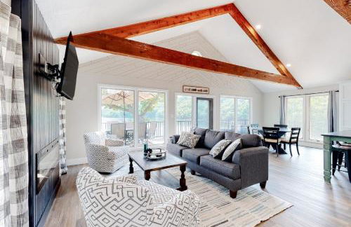 Raccoon Hollow Hideaway - Photo 7