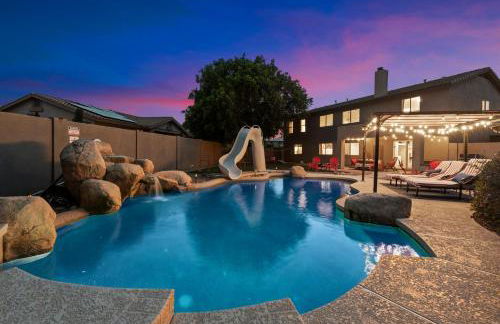 5 Bedroom 4 Bath Boutique Home PREMIUM LOCATION + heated pool option - Foto 1