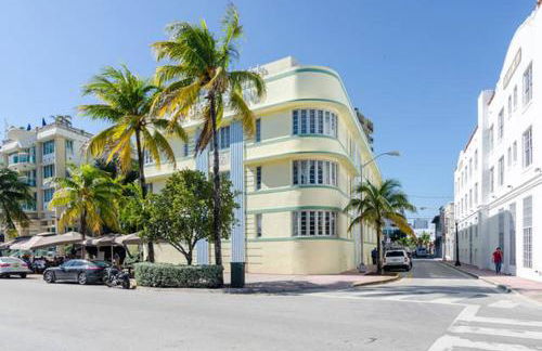 Ocean Drive Studio Historic Building minutes walk to the Beach. - Foto 2