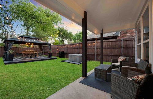 Highland Cottage - Central, Huge Yard HOT TUB - Foto 45