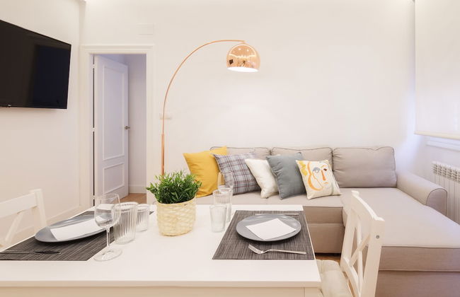 Apto Reformado con encanto by URBANHOSTS - Photo 11