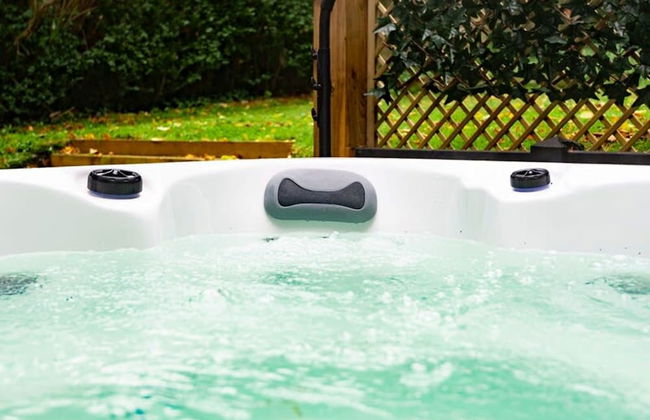 The Headingley House Leeds - Hot Tub - Sleeps Up to 12 - Foto 1