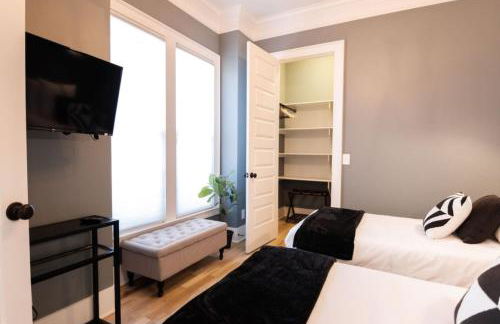 Minutes to Downtown Huge Outdoor Deck HOT TUB - Foto 40