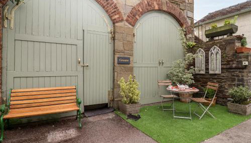 The Grooms - Photo 2