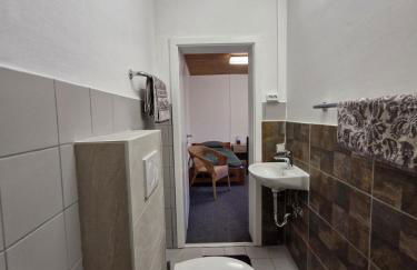 Gemütliches 2-Bett Apartment an der Saar, A8, A620, - Foto 8