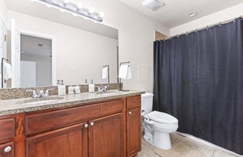 Spacious 3BR with Gameroom 10 Min from ATT Stadium - Foto 25