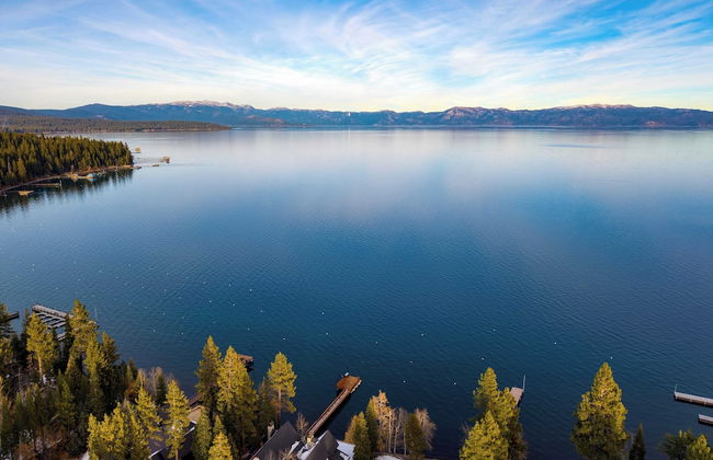 Westlake Cabin by Avantstay Hot Tub, Near Skiing, Walk to Restaurants & Lake! - Foto 35