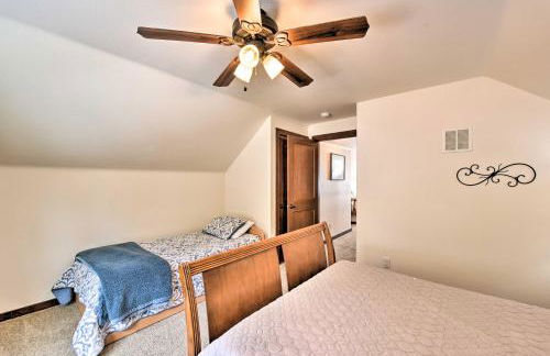 Gorgeous Twin Lakes Home with Deck Overlooking Mtns! - Foto 24