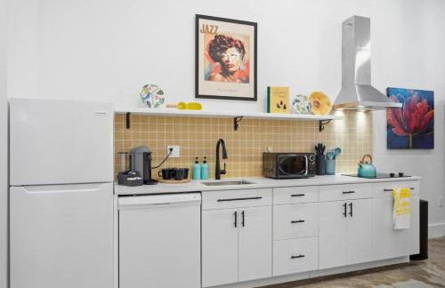 The Ella Stylish King Studio in LaVilla Pool - Photo 17