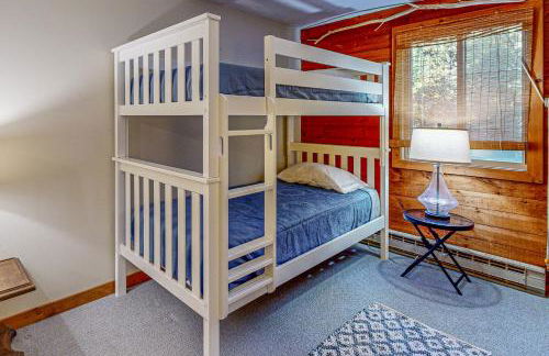 Cozy Island Cabin - Photo 8