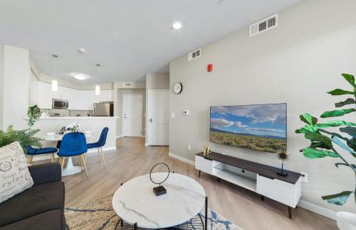 Designer Apt with Jacuzzi, Sky Lounge, Gym Access - Foto 14