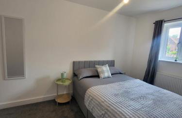 Bright & Spacious 3-Bed Rotherham Home Ideal for Families or Contractors - Foto 9