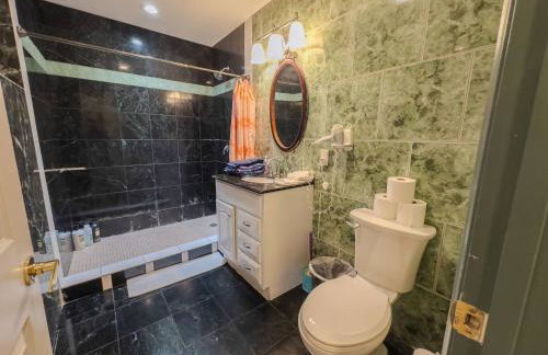 Trendy lux house near strip* Pool *hottub-Kirkland - Foto 50