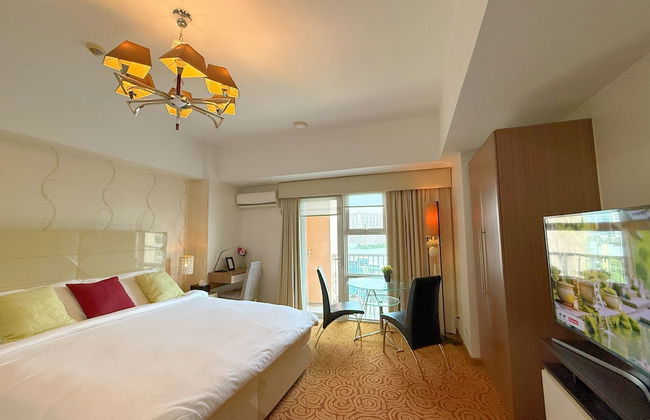 MaxStays Max Style at The Venice Residences - Foto 16