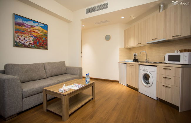 Welcome City Center Apartments - Photo 43