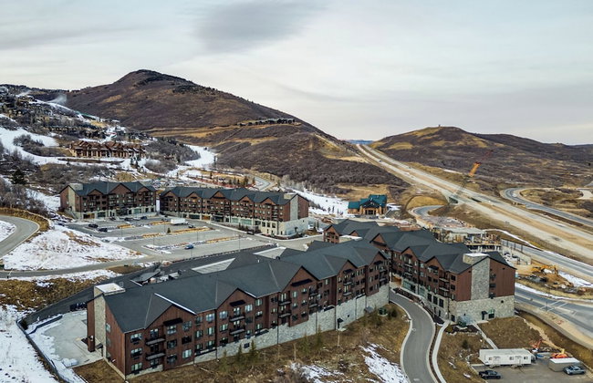 Jordanelle Sunrise Modern Condo, Gondola Access, Year-round Outdoor Fun - Foto 52