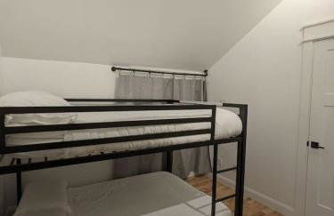 Hay Loft in Historic Barn - 4 Minutes to Legoland - Foto 19